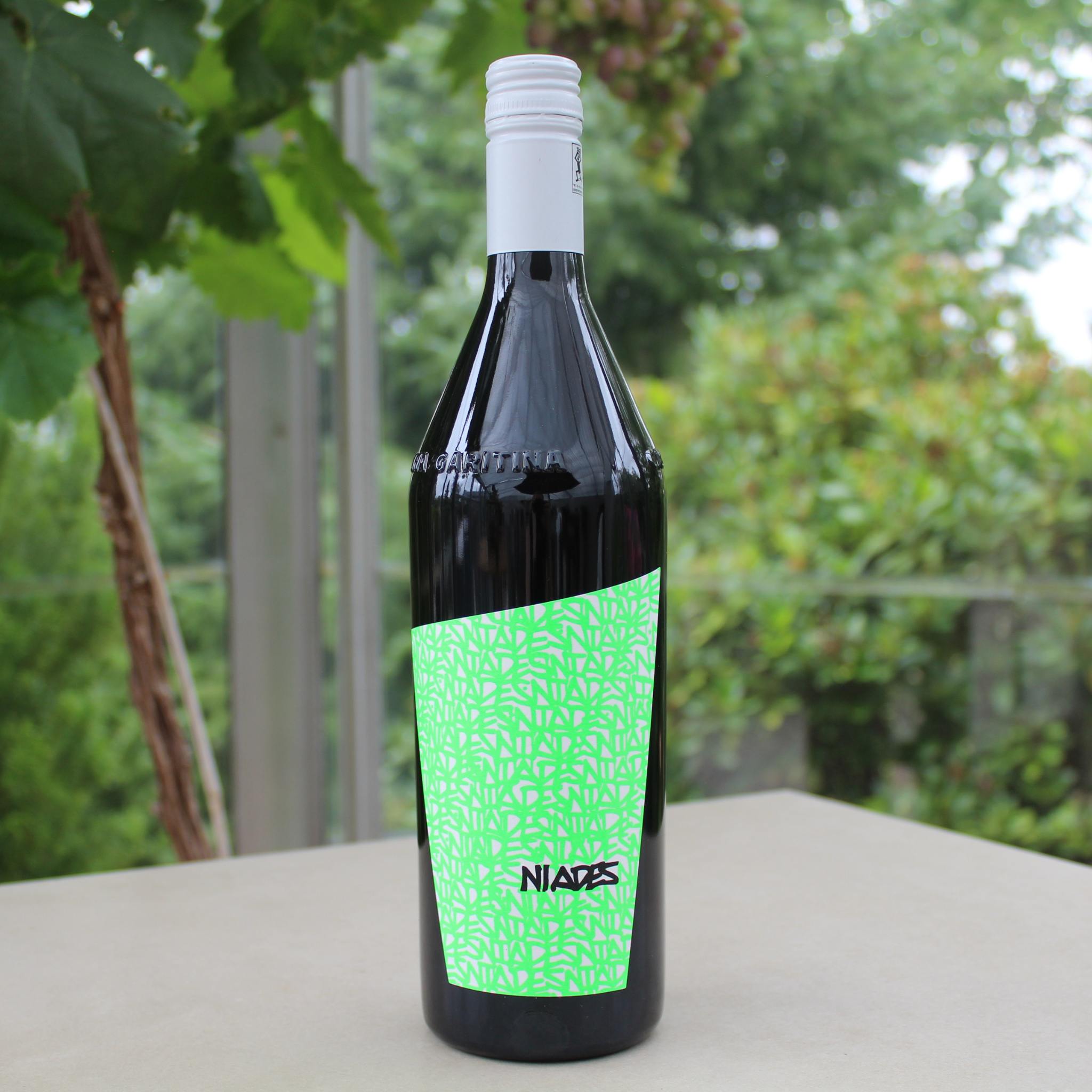 Niades/Dessertvin 750 ml